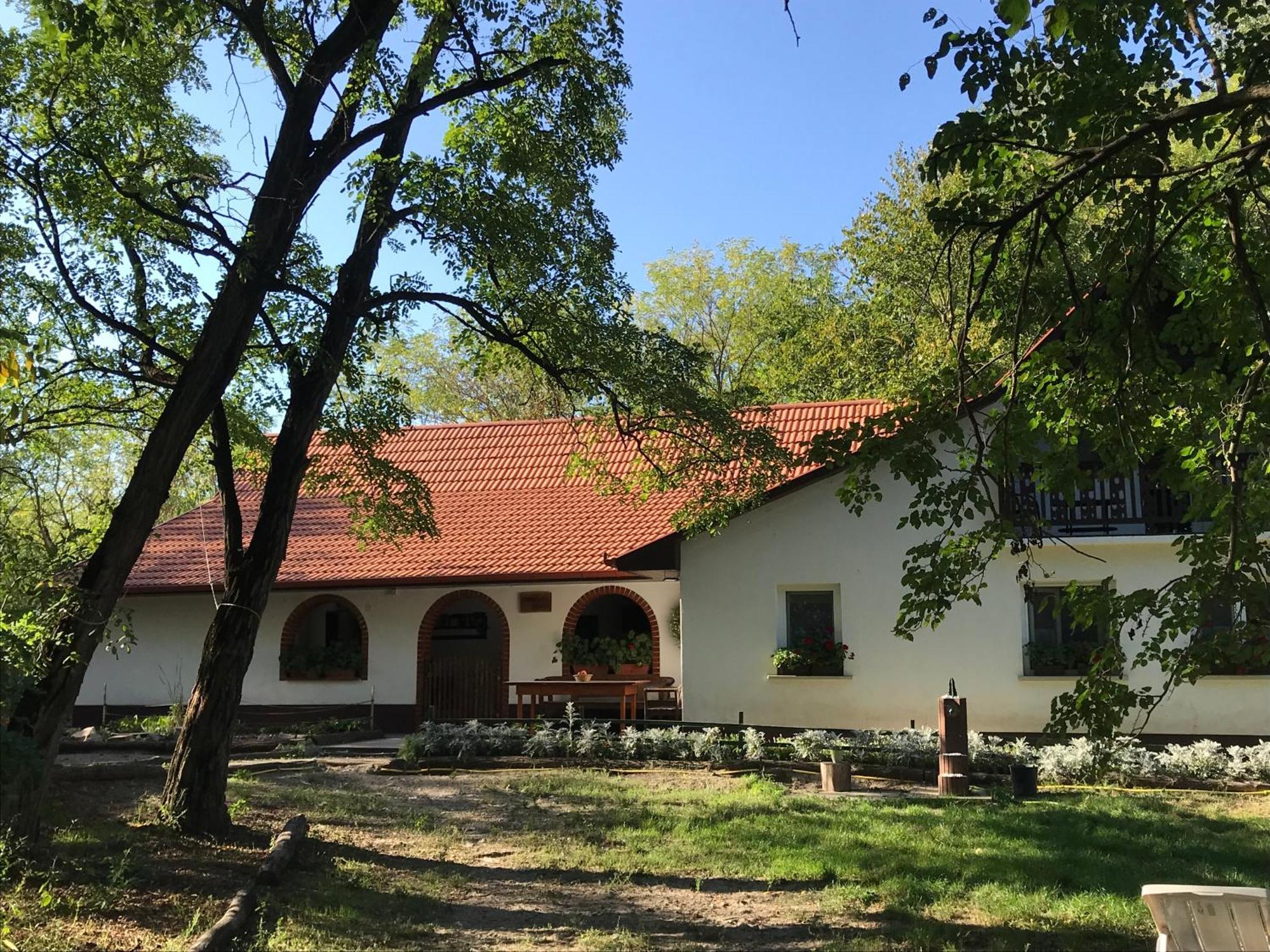 Tornacos Tanya Vendeghaz*** Es Gasztroporta Aparthotel Kiskunmajsa Luaran gambar